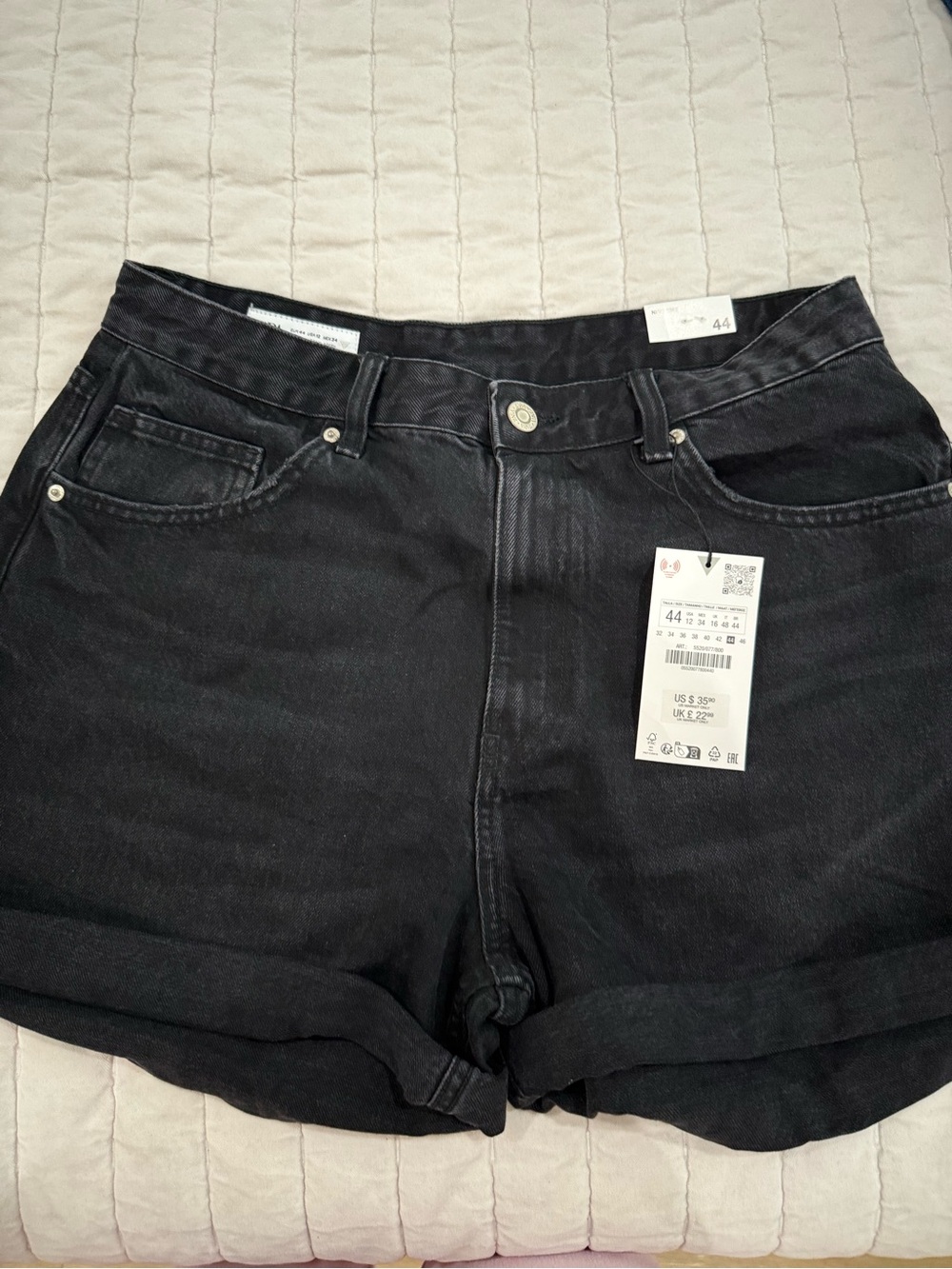 Zara rigid mom fit Bermuda